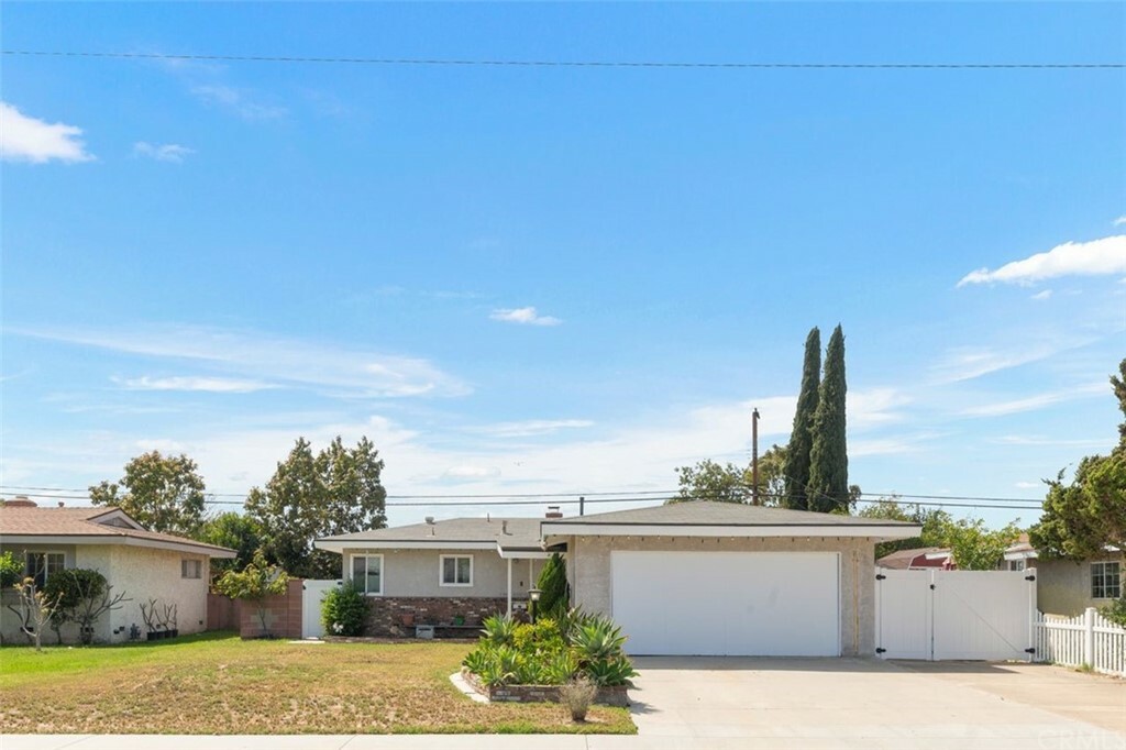 Property Photo:  13331 Roxey Drive  CA 92843 