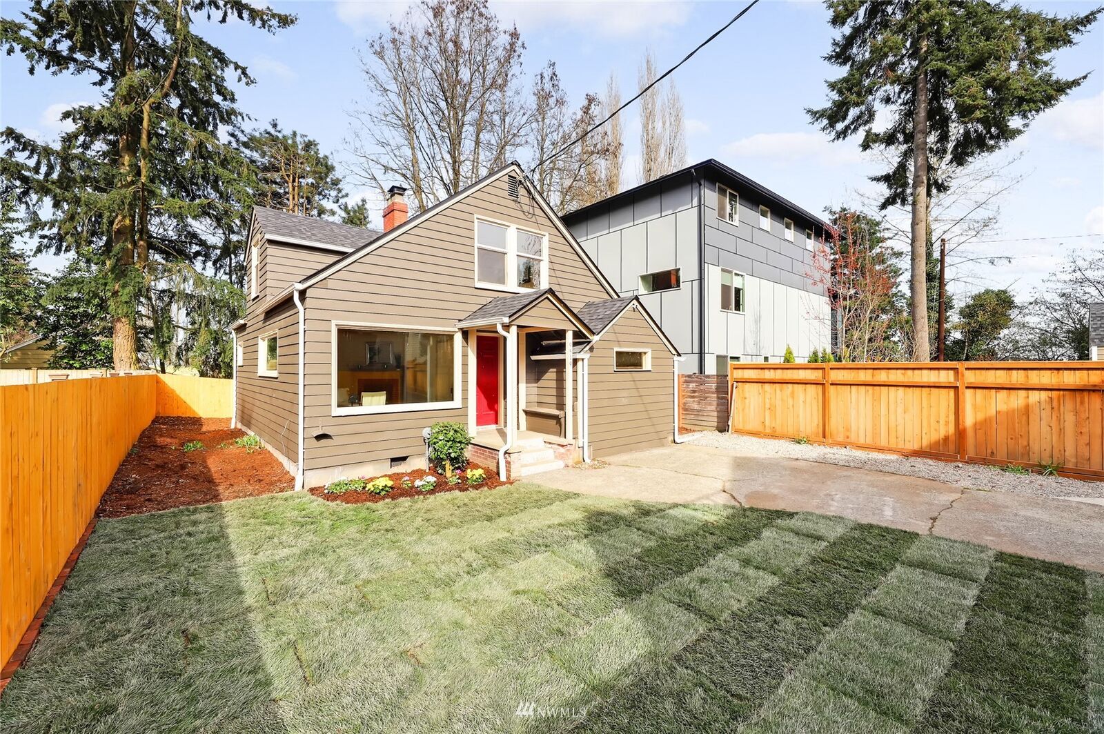 Property Photo:  9519 5th Avenue NE  WA 98115 