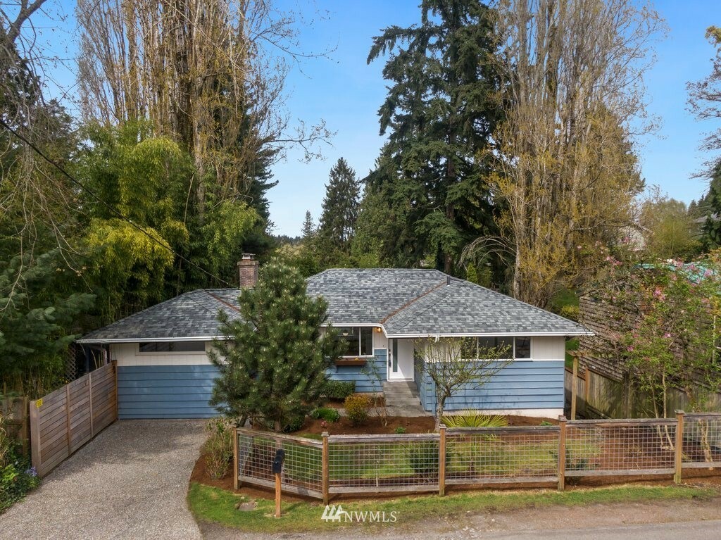 Property Photo:  2334 NE 92nd Street  WA 98115 