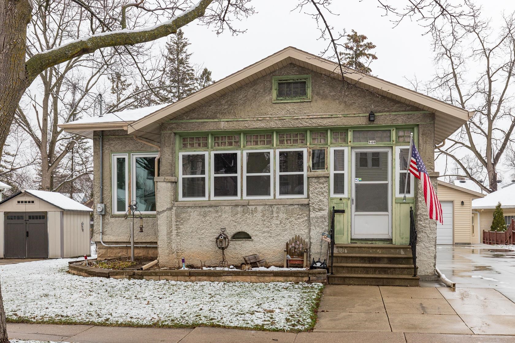 Property Photo: 840 E Pacific Street WI 54911