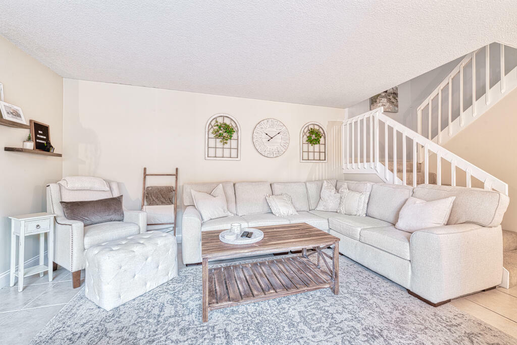 Property Photo: 714 7th Lane FL 33418