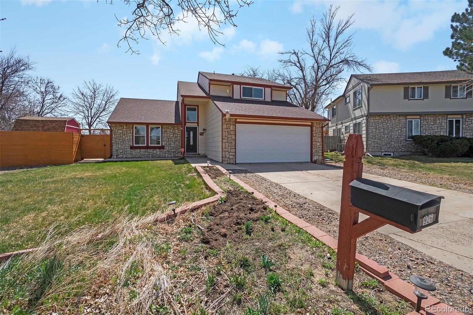 Property Photo: 926 S Rifle Court CO 80017