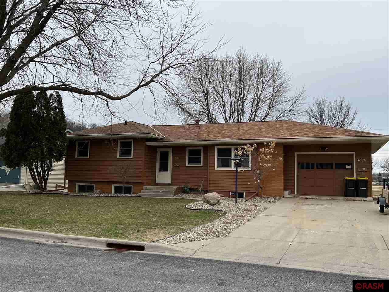 Property Photo: 612 Lakeview Avenue MN 56003