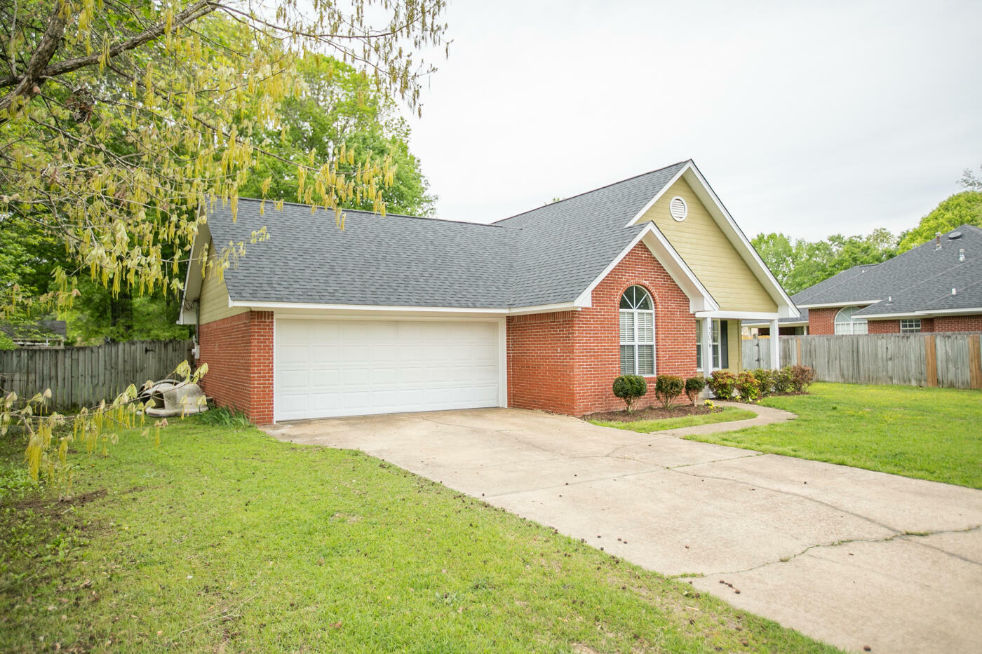 306 Drake Cir  Columbus MS 39702 photo