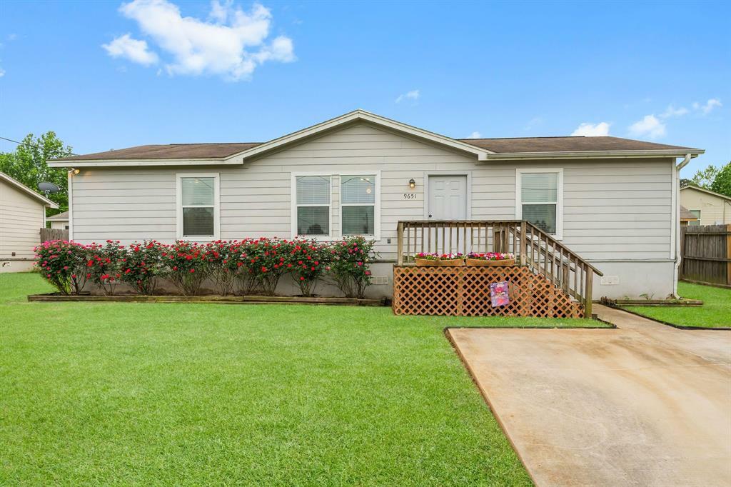 Property Photo: 9651 Oak Hill Drive TX 77318