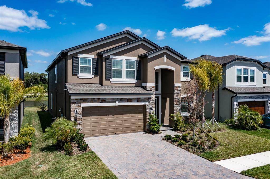 Property Photo:  10322 Stallion Fields Way  FL 33647 