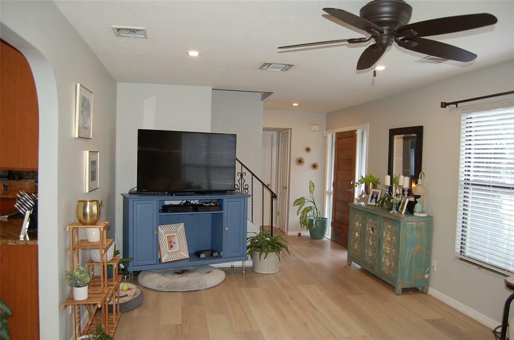 Property Photo:  5201 Jade Circle  FL 32812 