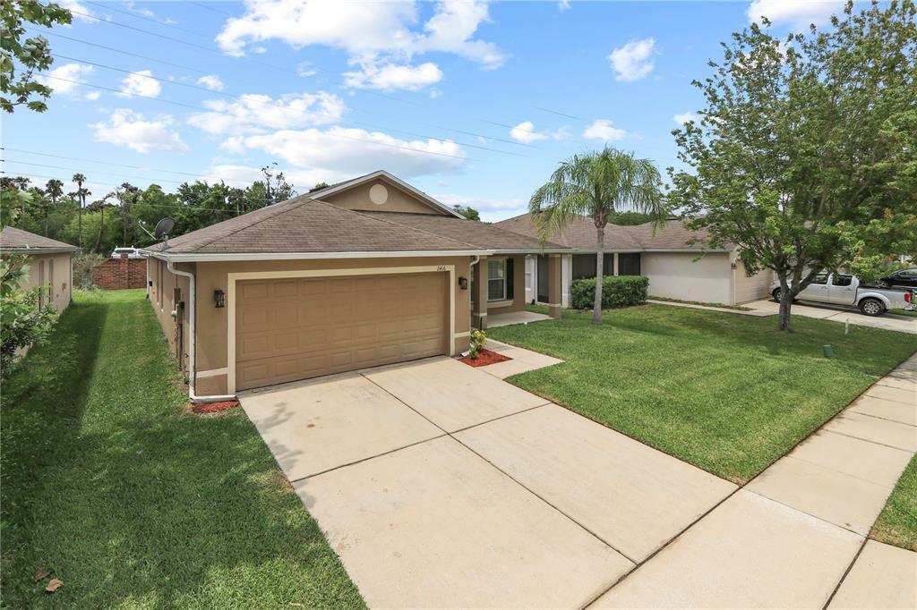 Property Photo: 2416 Monte Cristo Way FL 32771