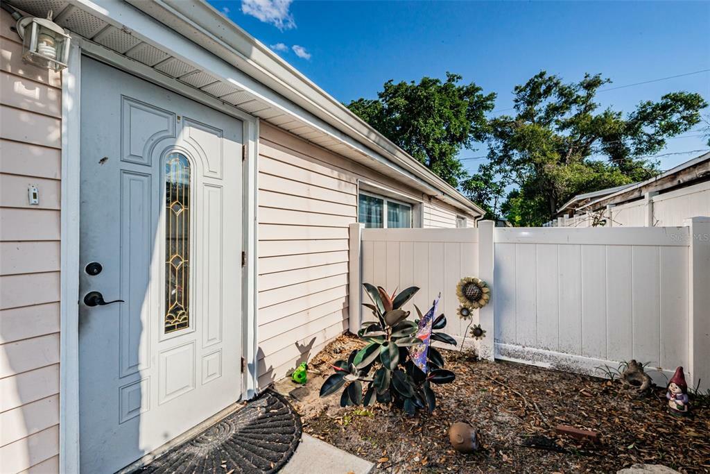 Property Photo:  4524 W Clifton Street  FL 33614 