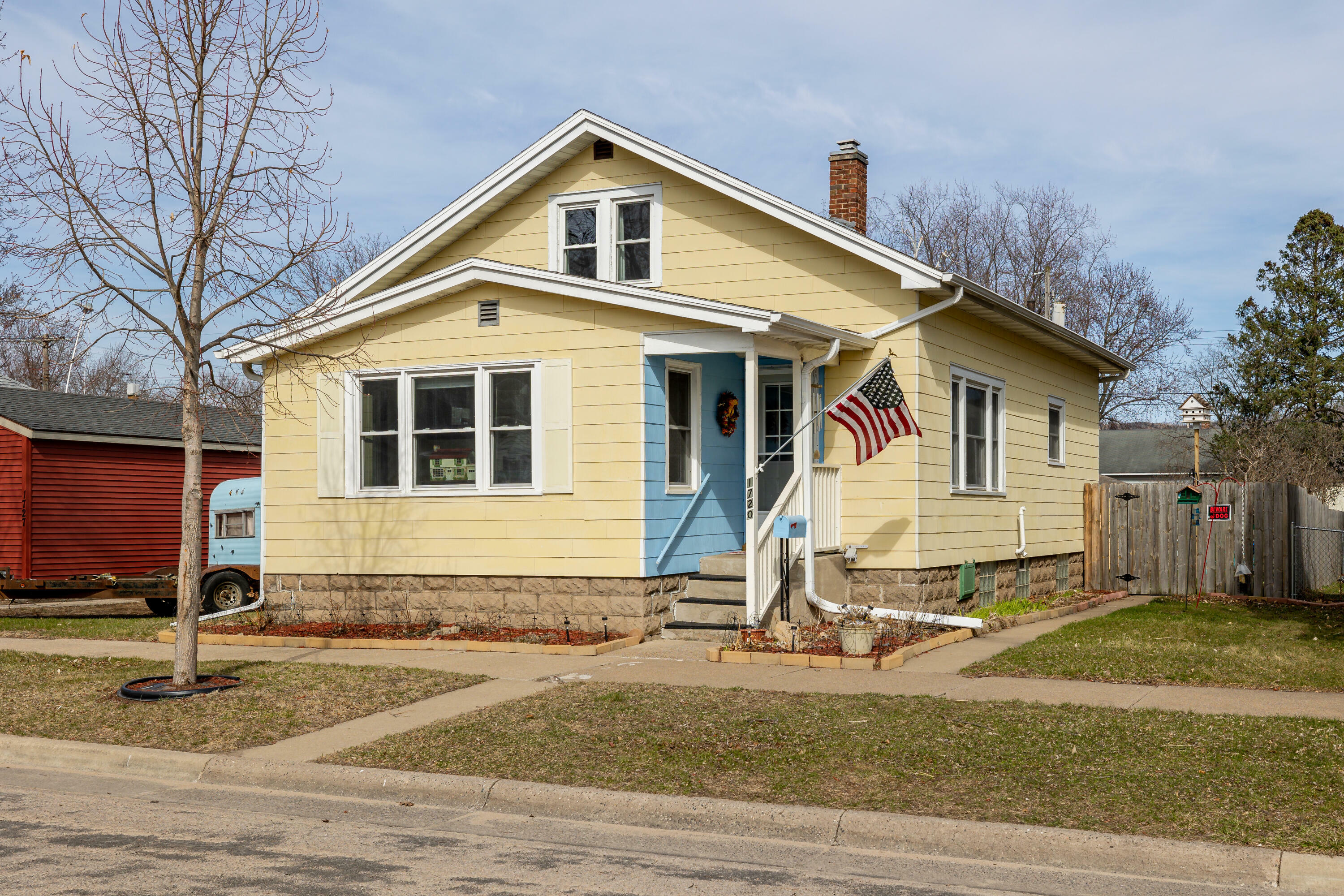 Property Photo:  1720 Prospect St  WI 54603 