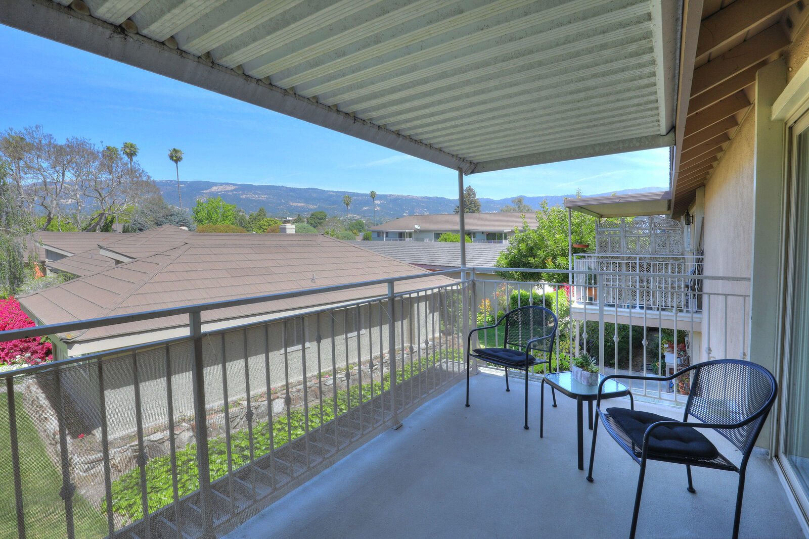 Property Photo: 357 Moreton Bay Lane #4 CA 93117