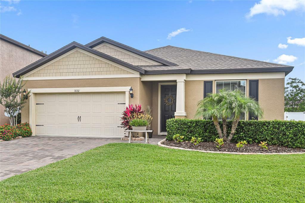 Property Photo:  1652 Regal River Cir  FL 34761 