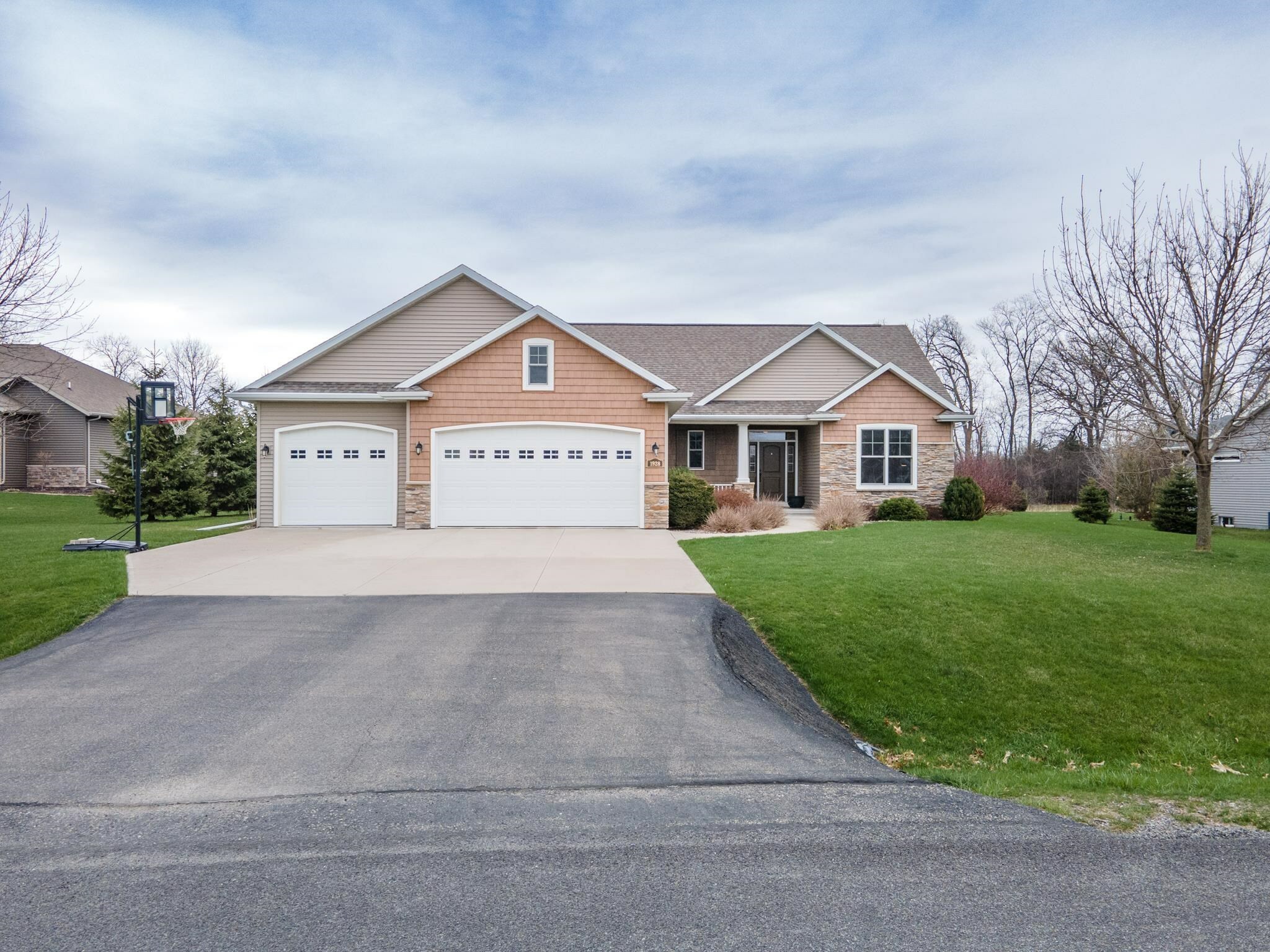 Property Photo: 1928 Timberline Drive WI 54904