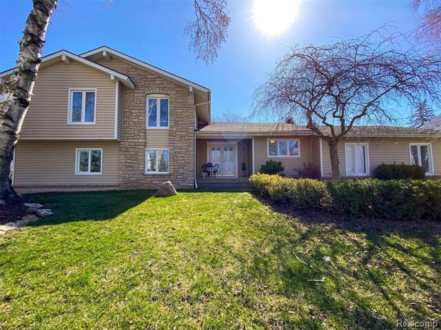 5305 Hollow Drive  Bloomfield Twp MI 48302 photo