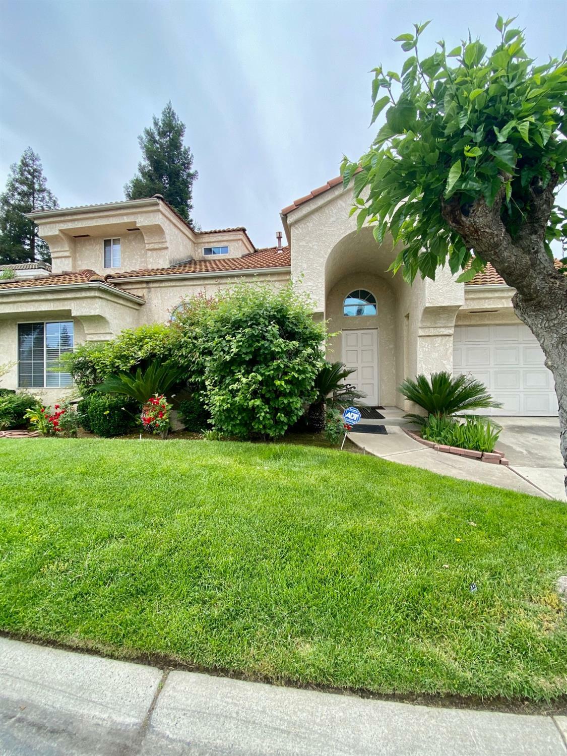 Property Photo:  9479 N Whitehouse Drive  CA 93720 