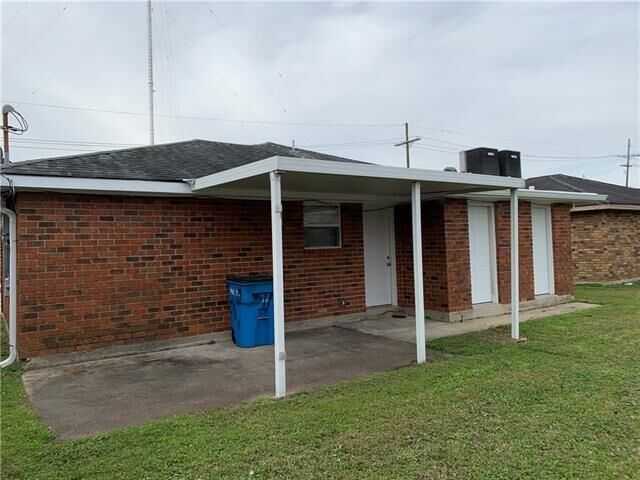 Property Photo:  319 E Liberaux Street  LA 70043 