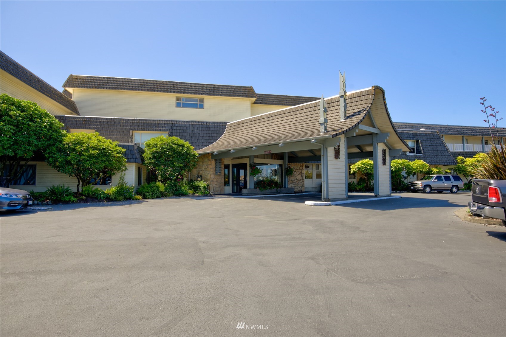 Property Photo: 615 Ocean Shores Boulevard 306 WA 98569