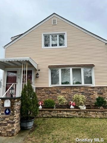 Property Photo:  63 Lakeview Avenue  NY 11563 