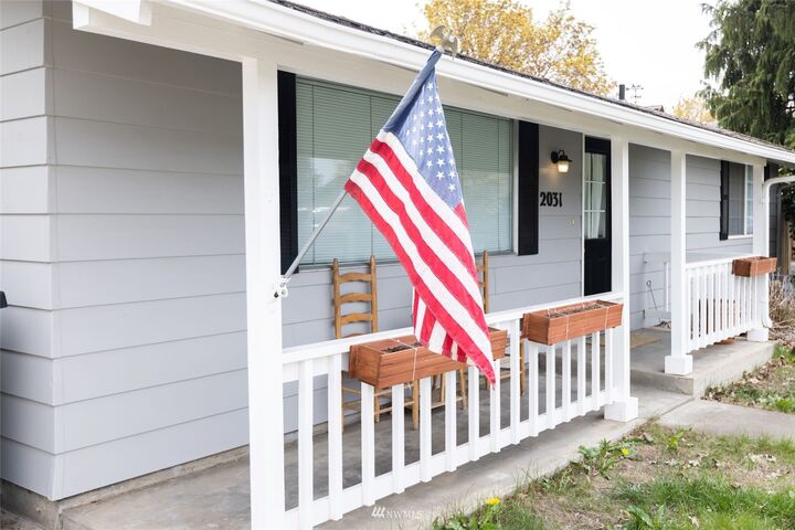 Property Photo:  2031  Glen Erin Drive  WA 99362 