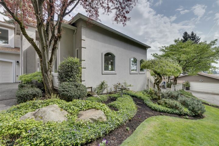 Property Photo: 11005 SE Lake Road WA 98004