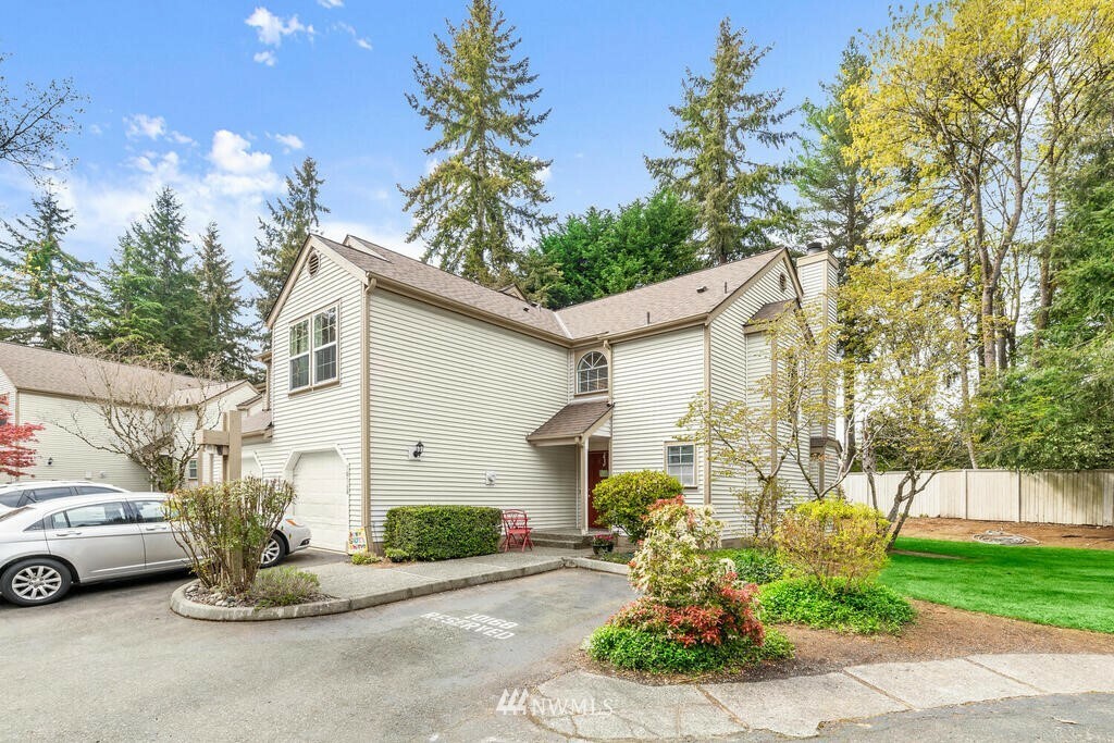 Property Photo:  10168 NE 135th Lane 41  WA 98034 