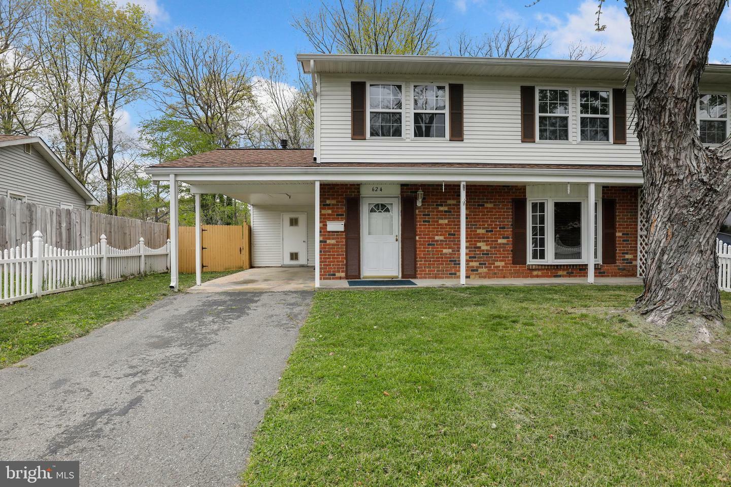 Property Photo:  624 Chapelview Drive  MD 21113 