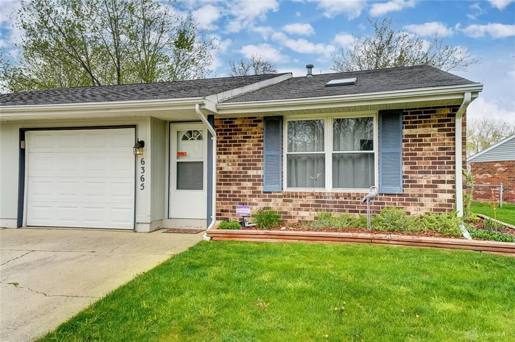 Property Photo: 6365 Greenfield Way OH 45424