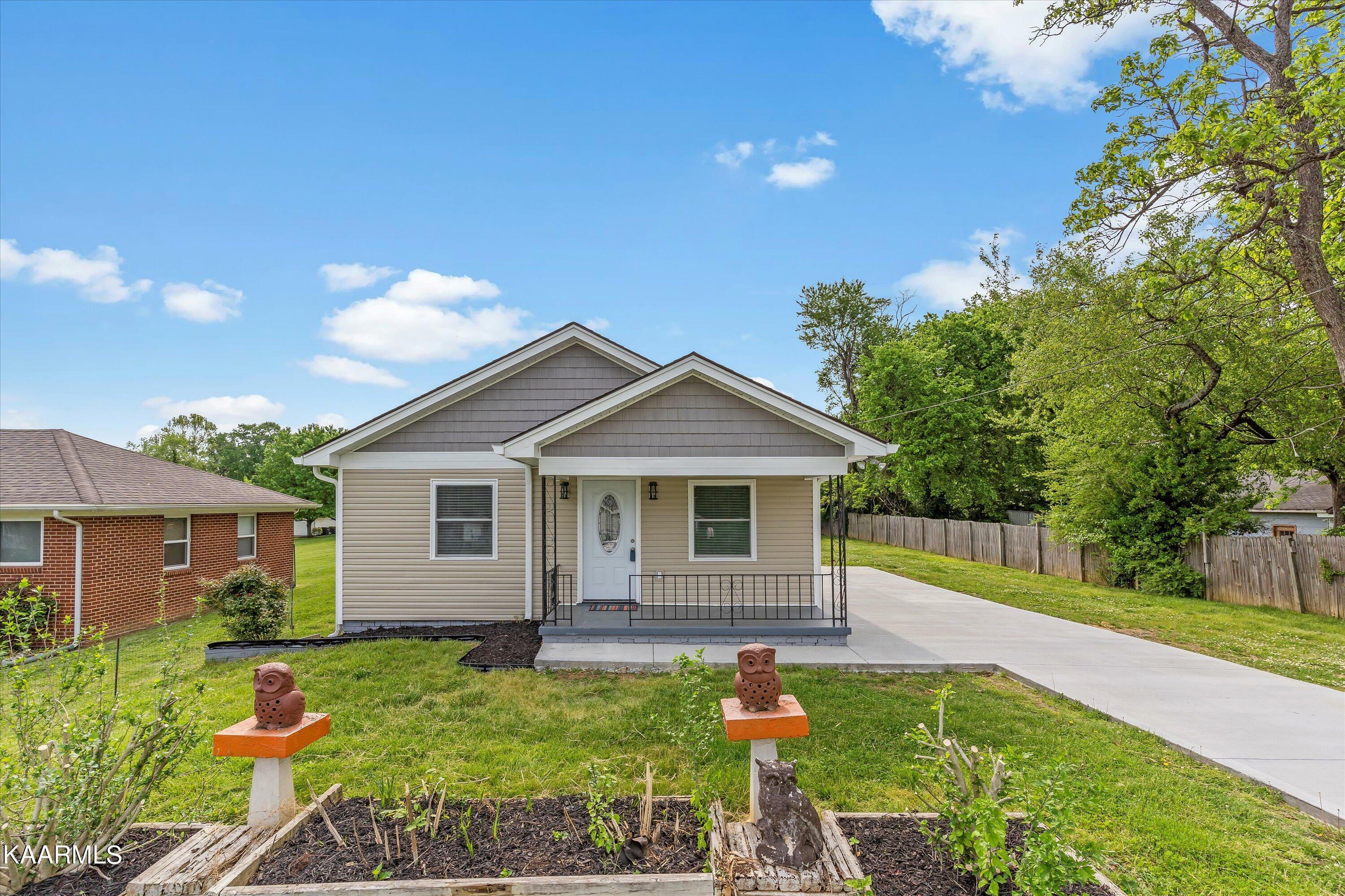 209 Clifton Rd  Knoxville TN 37921 photo