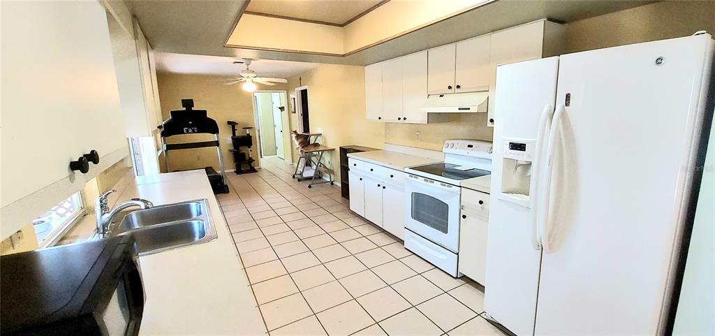 Property Photo:  6148 Hoffman Street  FL 34287 