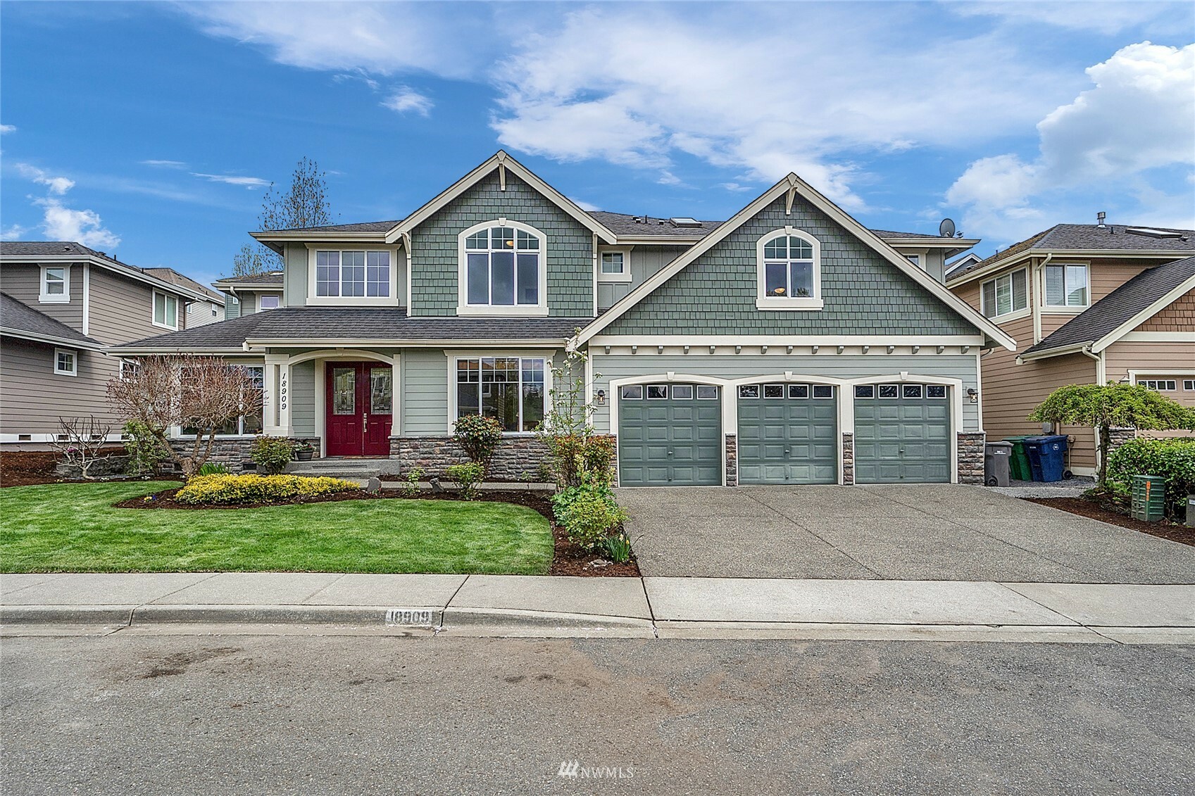 Property Photo:  18909 35th Drive SE  WA 98012 