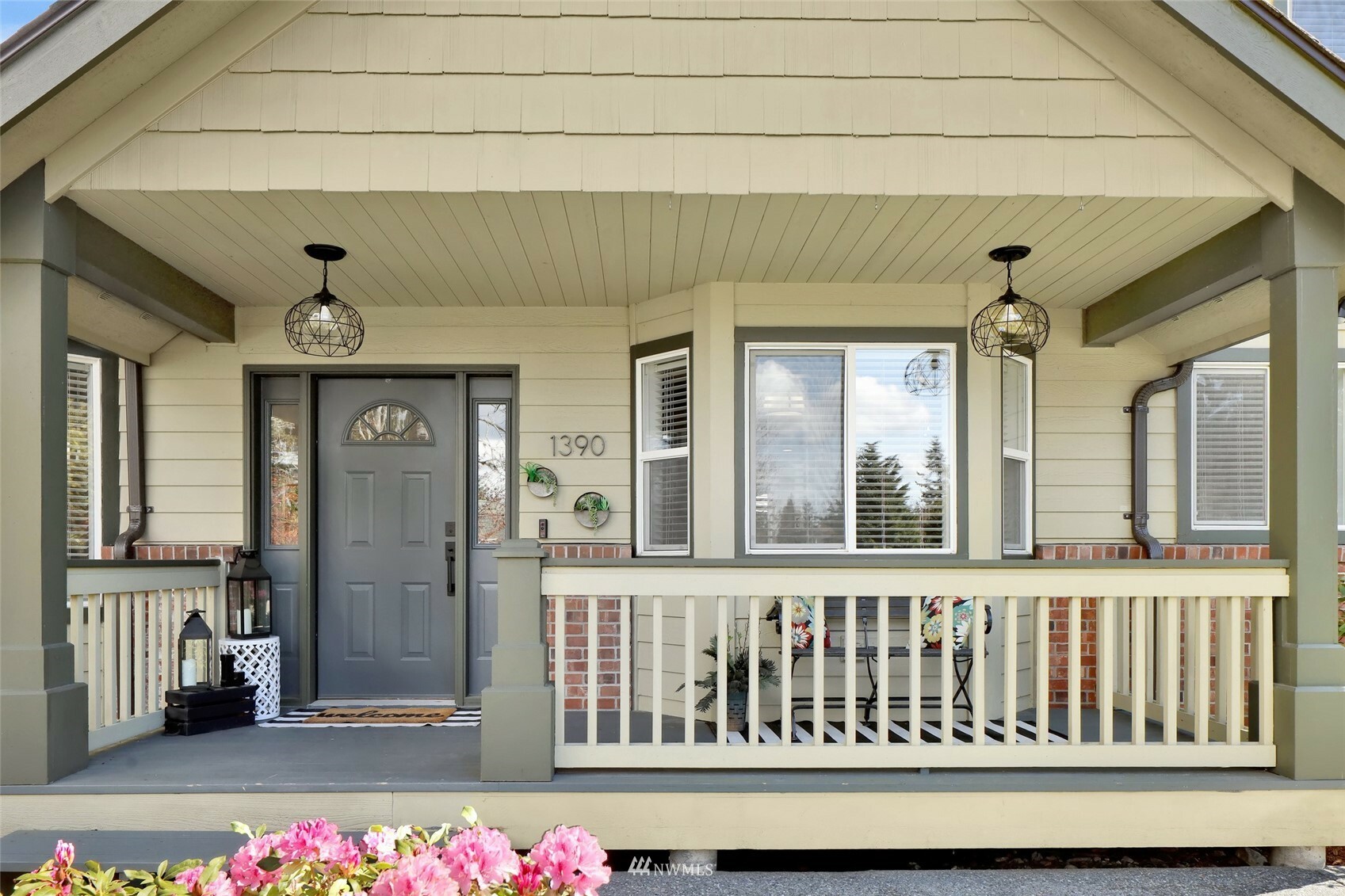 Property Photo: 1390 Gabriola Court WA 98229