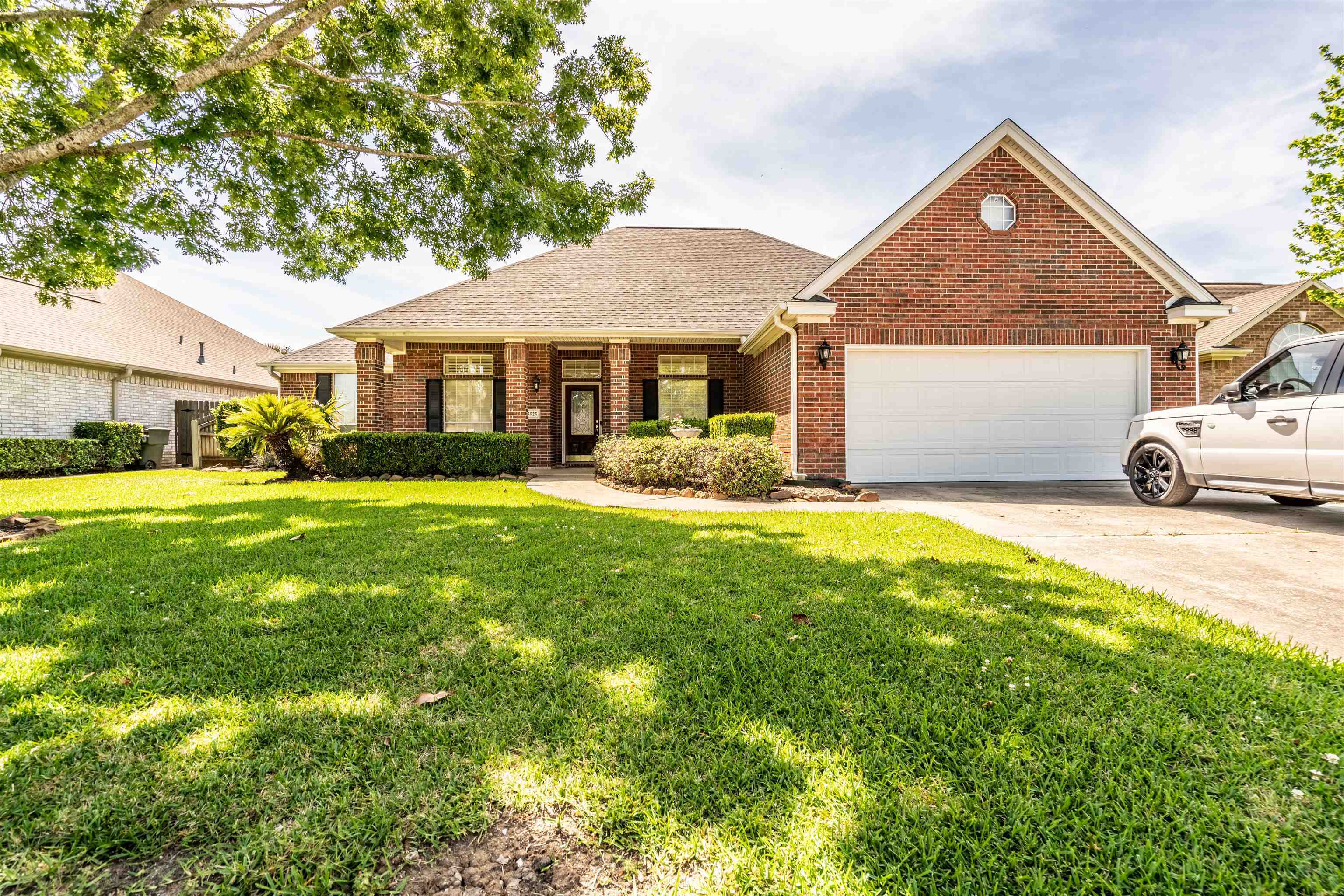 Property Photo:  3525 Charleston Lane  TX 77706 