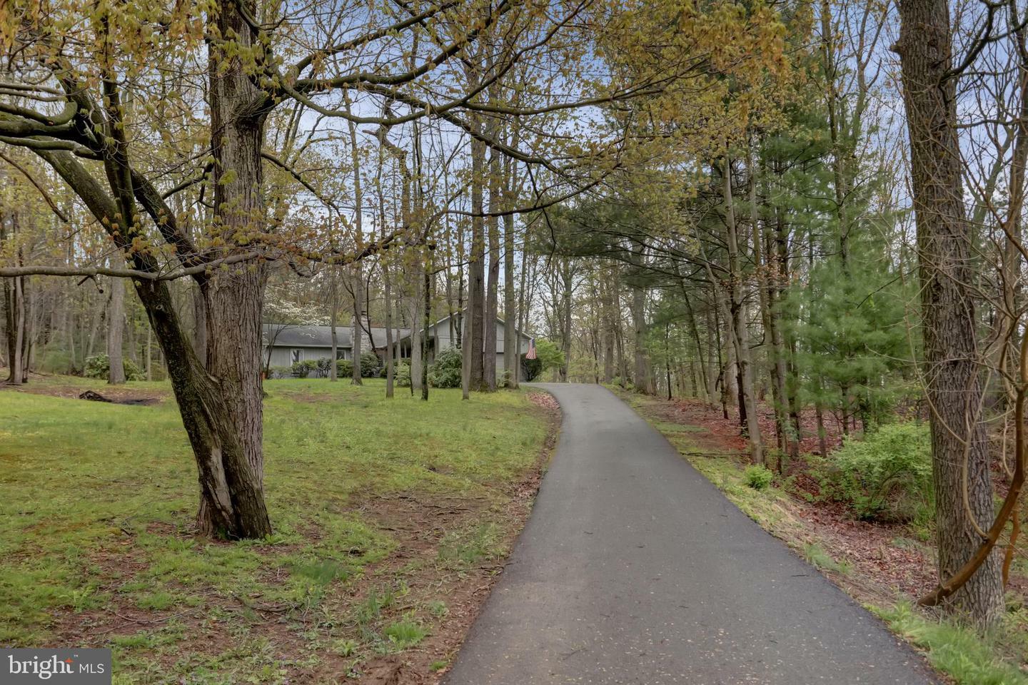 Property Photo:  115 Forest View Drive  PA 17090 