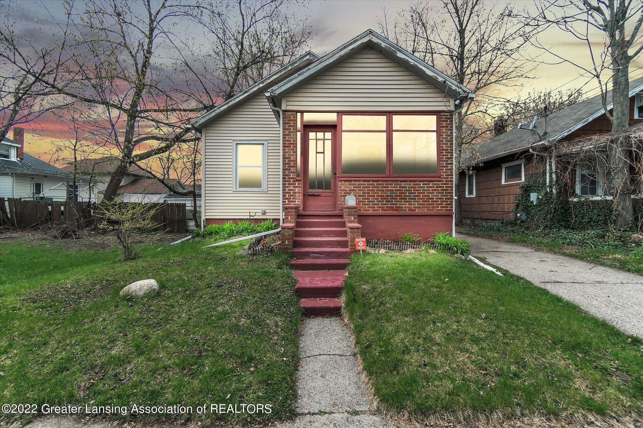 Property Photo:  1111 Cleveland Street  MI 48906 