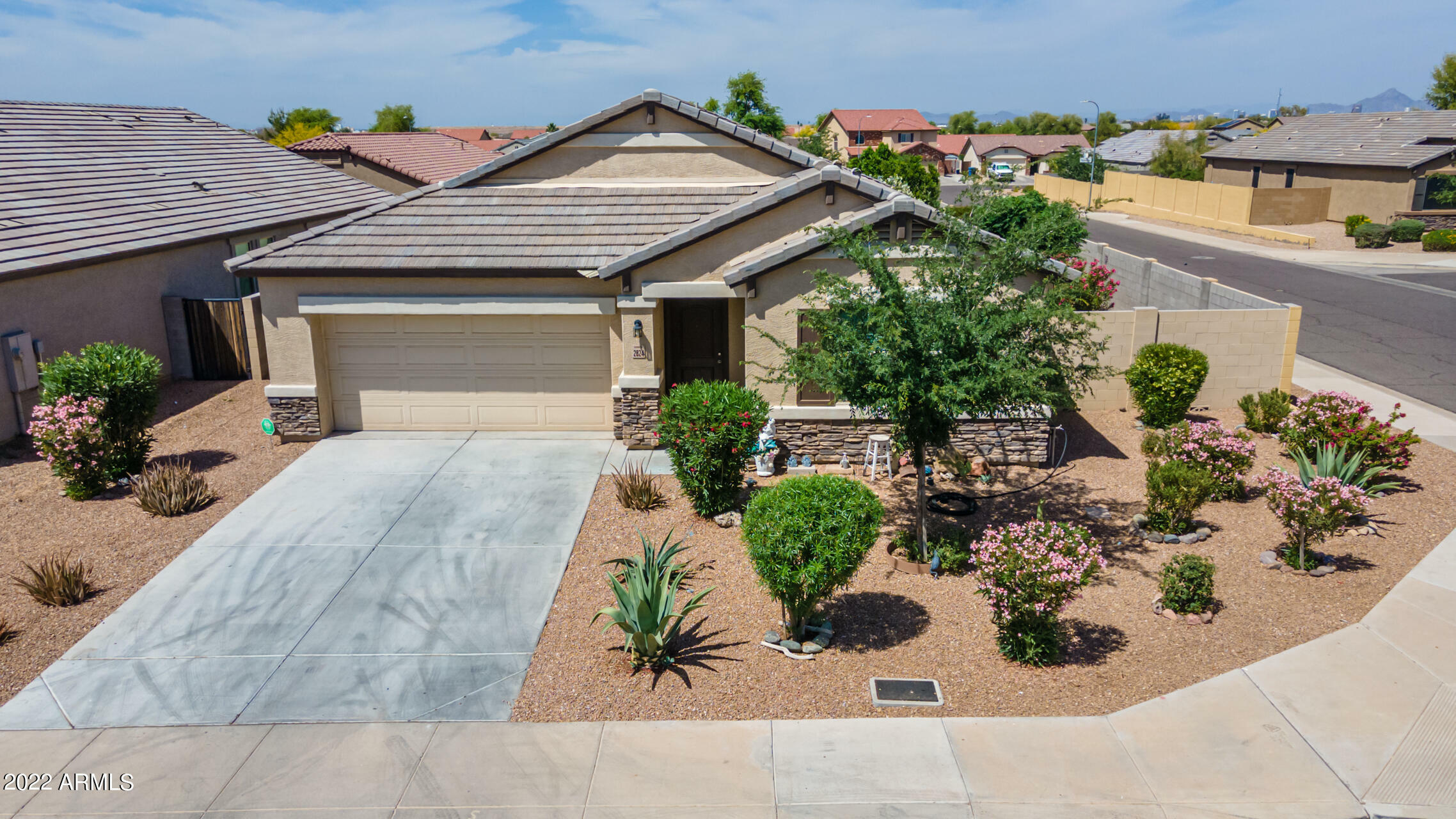 Property Photo: 2824 W Huntington Drive AZ 85041