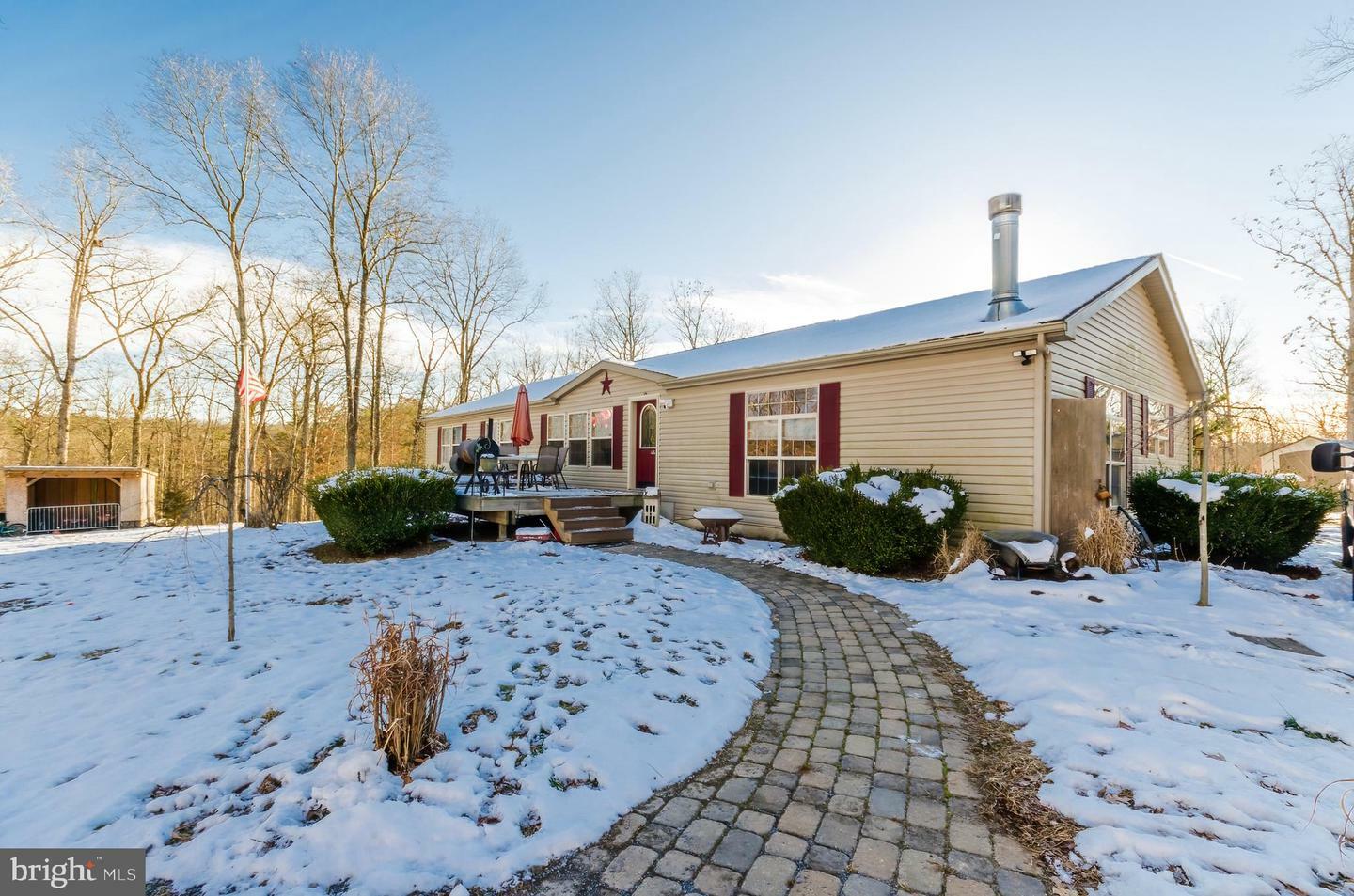 Property Photo:  216 Persimmon Tree Lane  WV 25427 