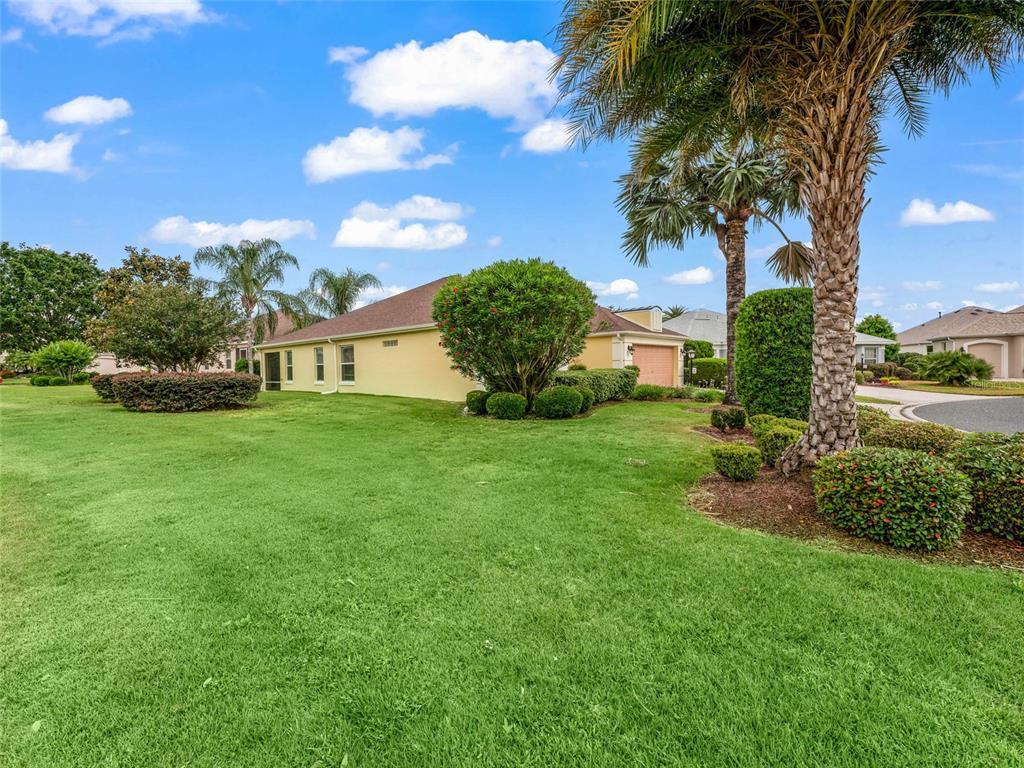 Property Photo: 1954 Walhalla Way FL 32162