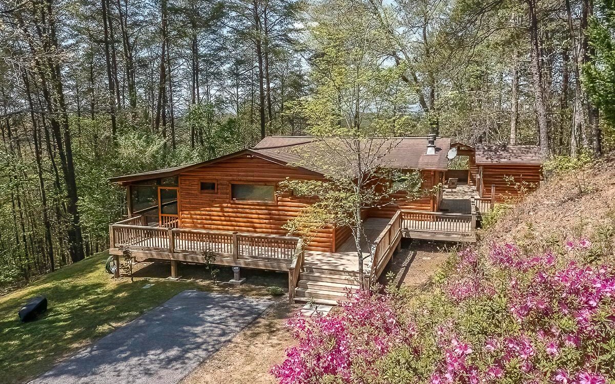 Property Photo:  233 River Hill Road  GA 30559 