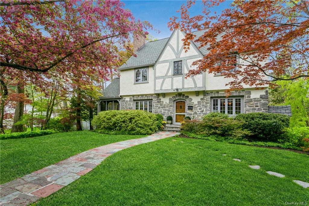 Property Photo: 550 Forest Avenue NY 10804