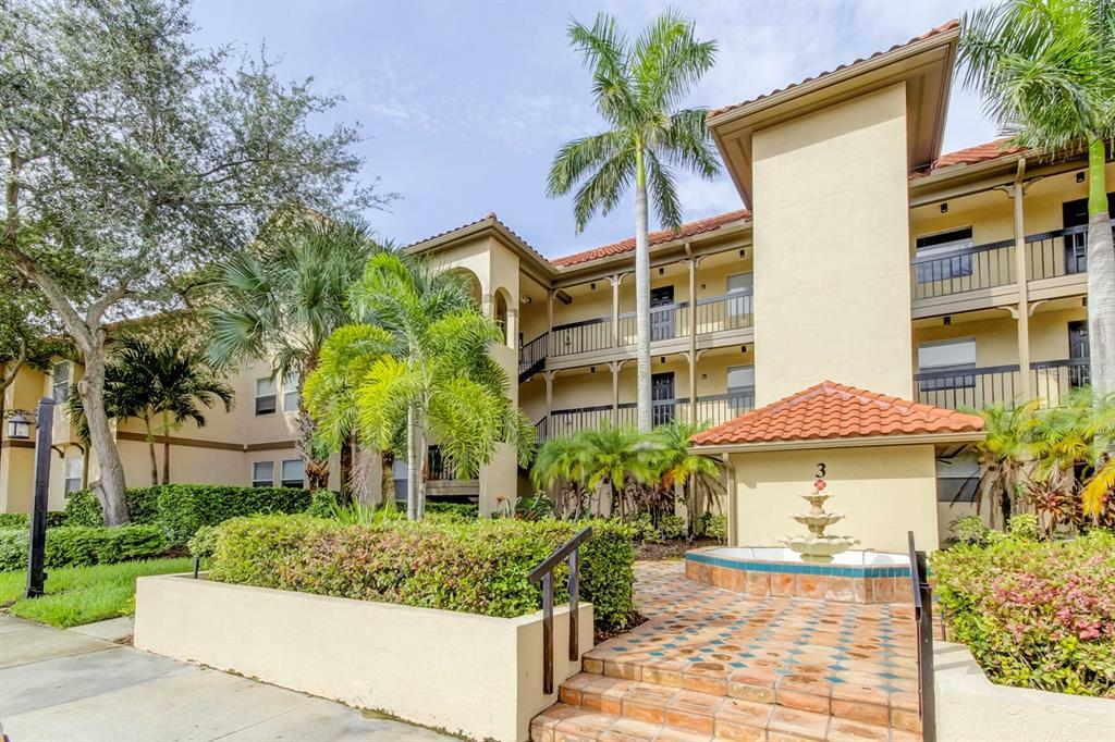 Property Photo:  2400 Feather Sound Drive 327  FL 33762 