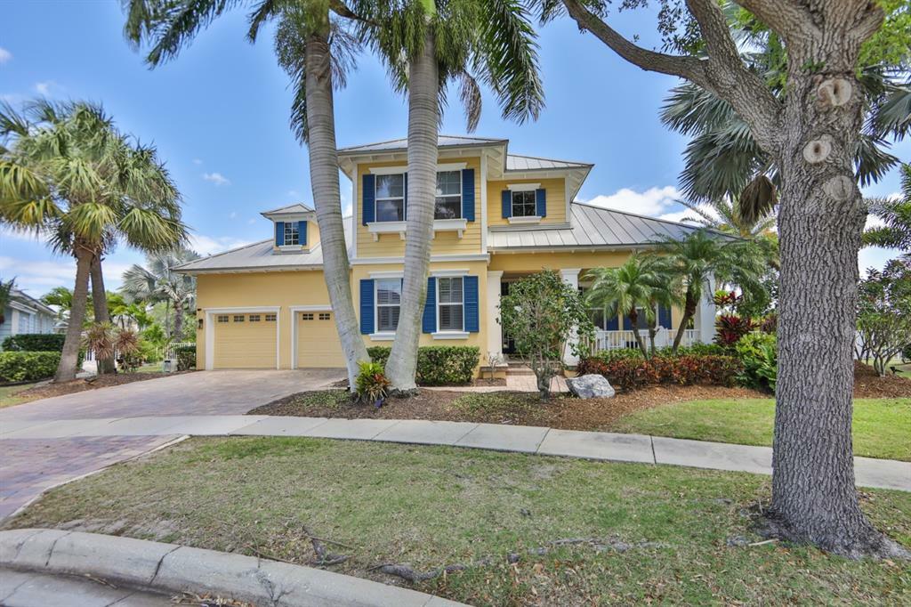 Property Photo:  5617 Seagrass Place  FL 33572 