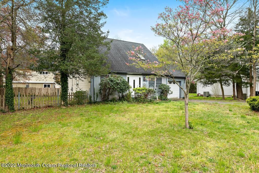 Property Photo:  10 Seminole Drive  NJ 08087 