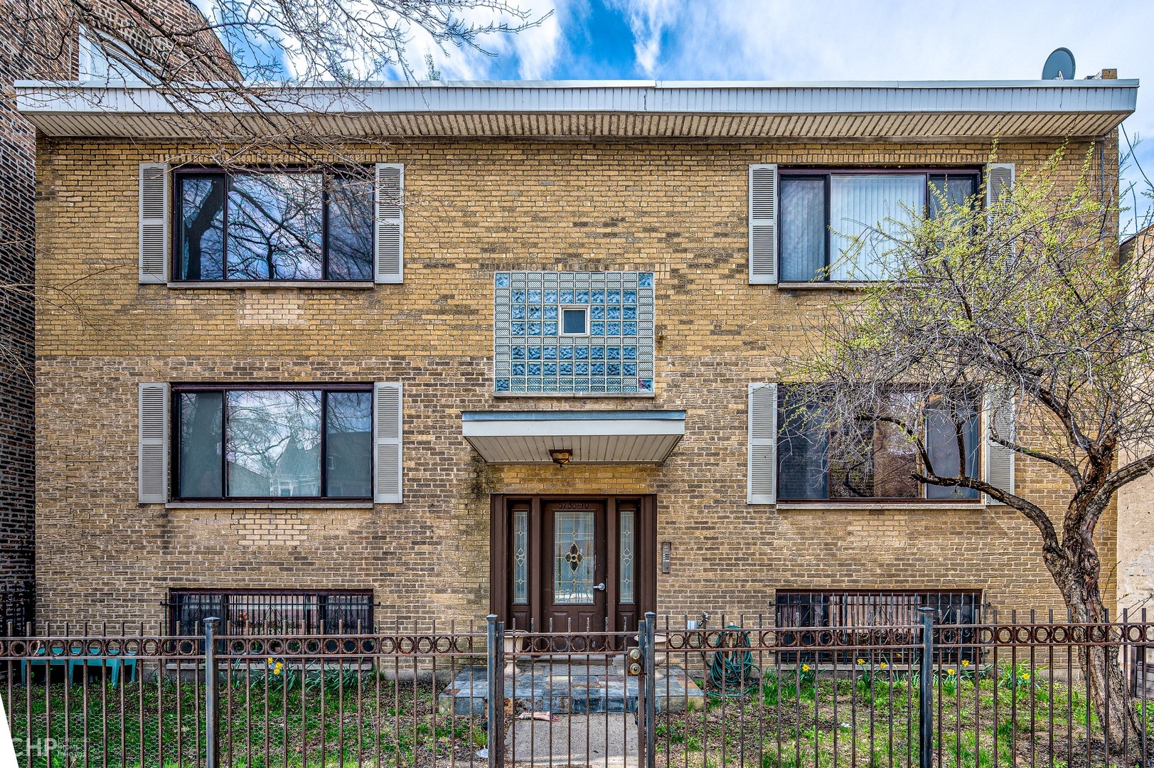 Property Photo:  5740 N Ridge Avenue 2S  IL 60660 