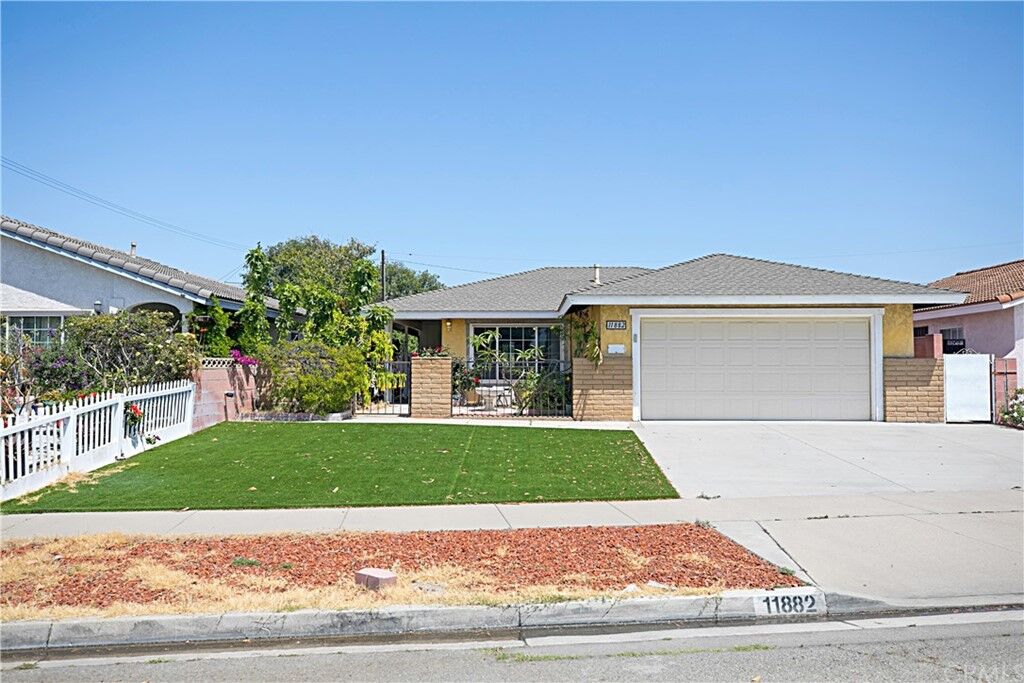 Property Photo:  11882 Seacrest Drive  CA 92840 
