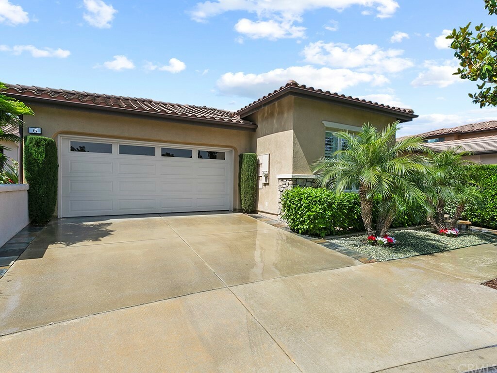 Property Photo: 6 Rutherford CA 92602