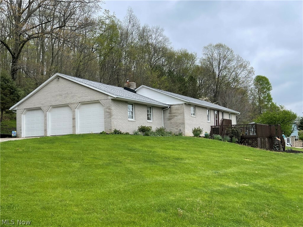 Property Photo:  1278 Charles Drive SE  OH 44663 