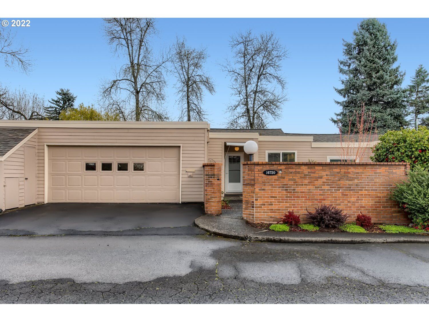 Property Photo:  16720 SW Monterey Ln  OR 97224 