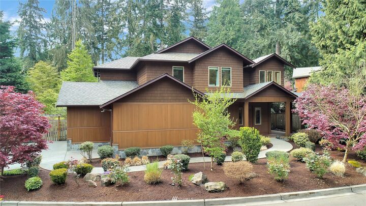 Property Photo:  12513 NE 65th Street  WA 98033 