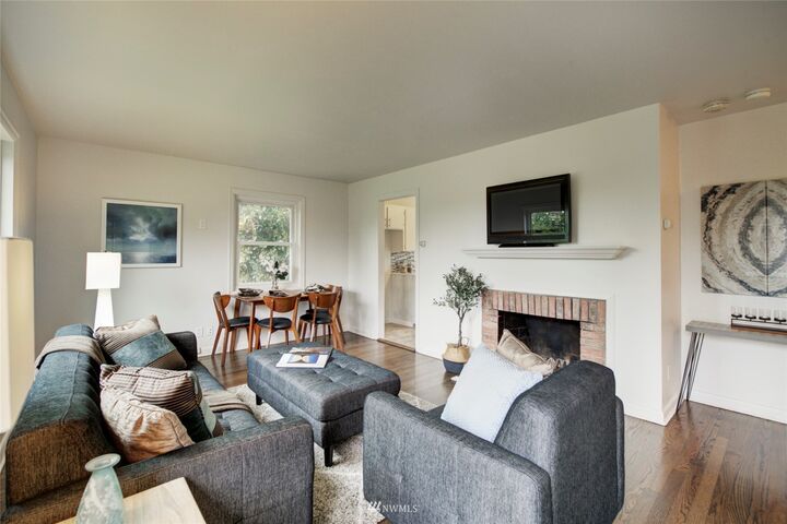 Property Photo:  10107 33rd Avenue SW  WA 98146 