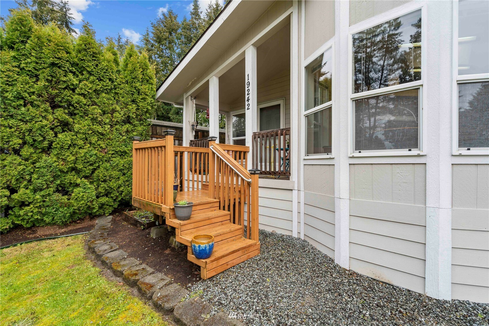 Property Photo: 19242 127th Avenue NE WA 98011